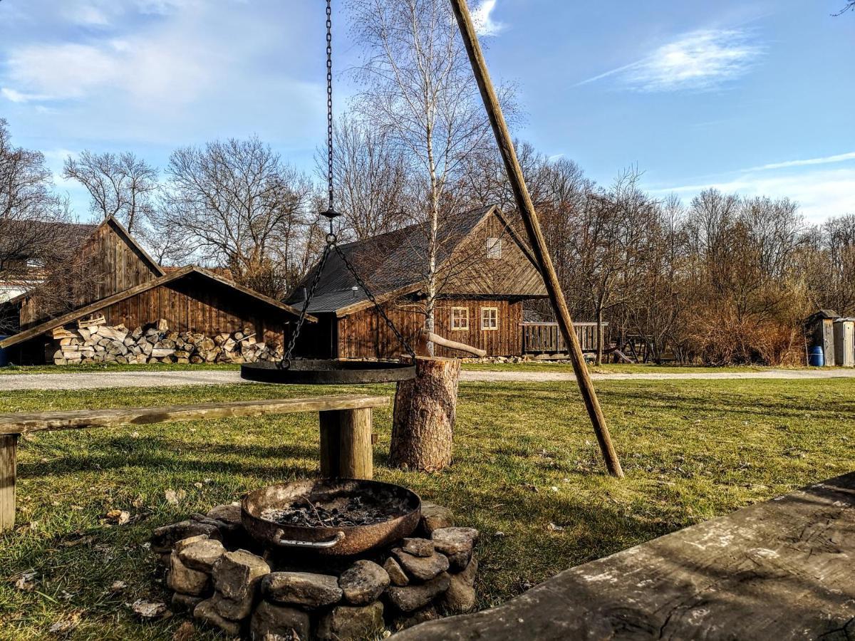 Apartmany Cerveny Dvur Chvalšiny Екстериор снимка