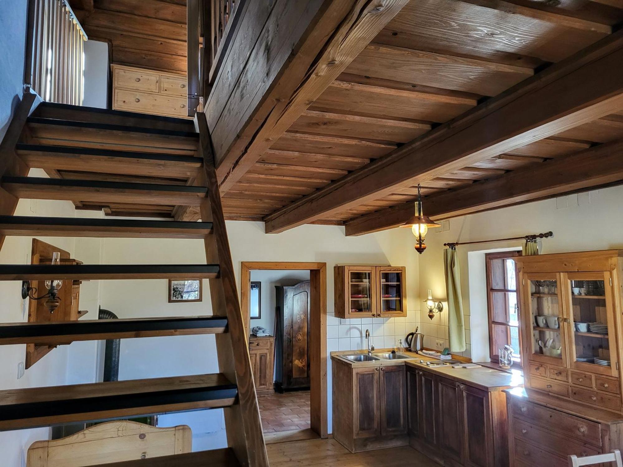Apartmany Cerveny Dvur Chvalšiny Екстериор снимка