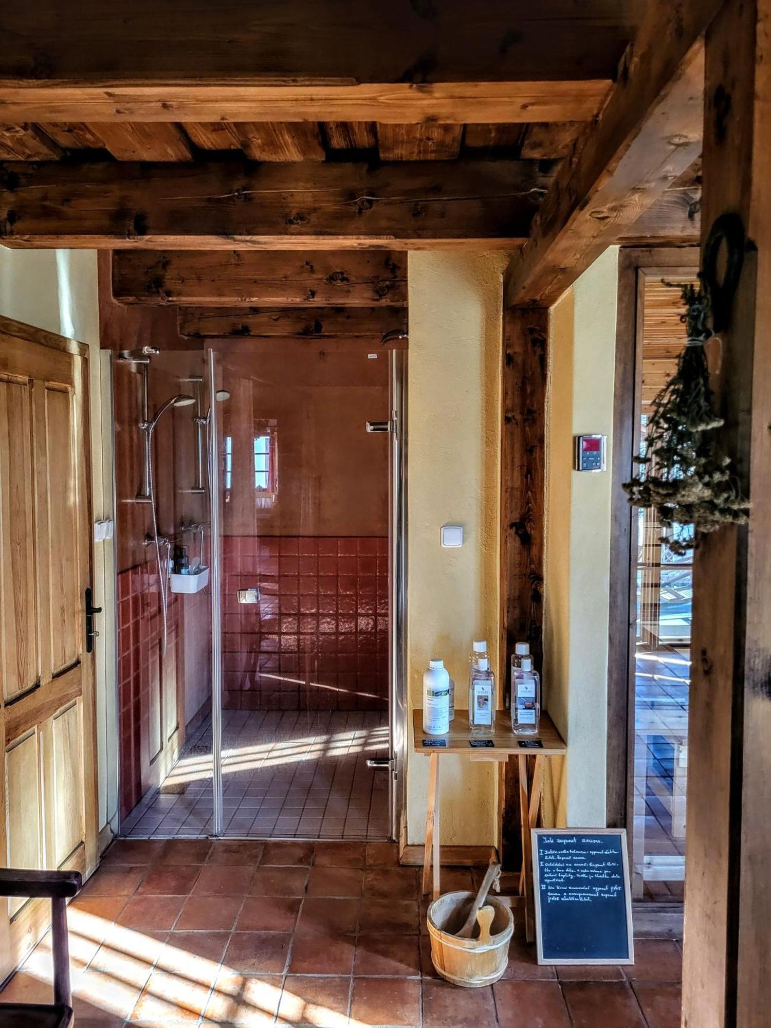 Apartmany Cerveny Dvur Chvalšiny Екстериор снимка
