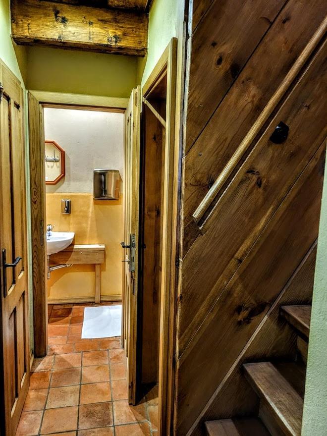 Apartmany Cerveny Dvur Chvalšiny Екстериор снимка