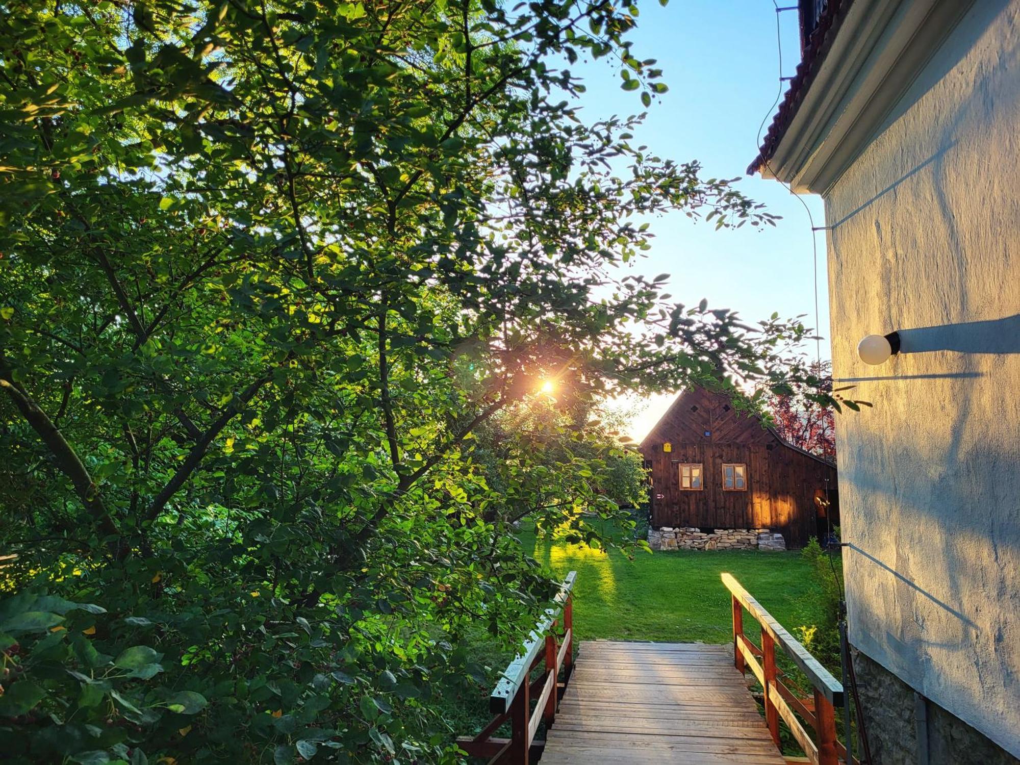 Apartmany Cerveny Dvur Chvalšiny Екстериор снимка