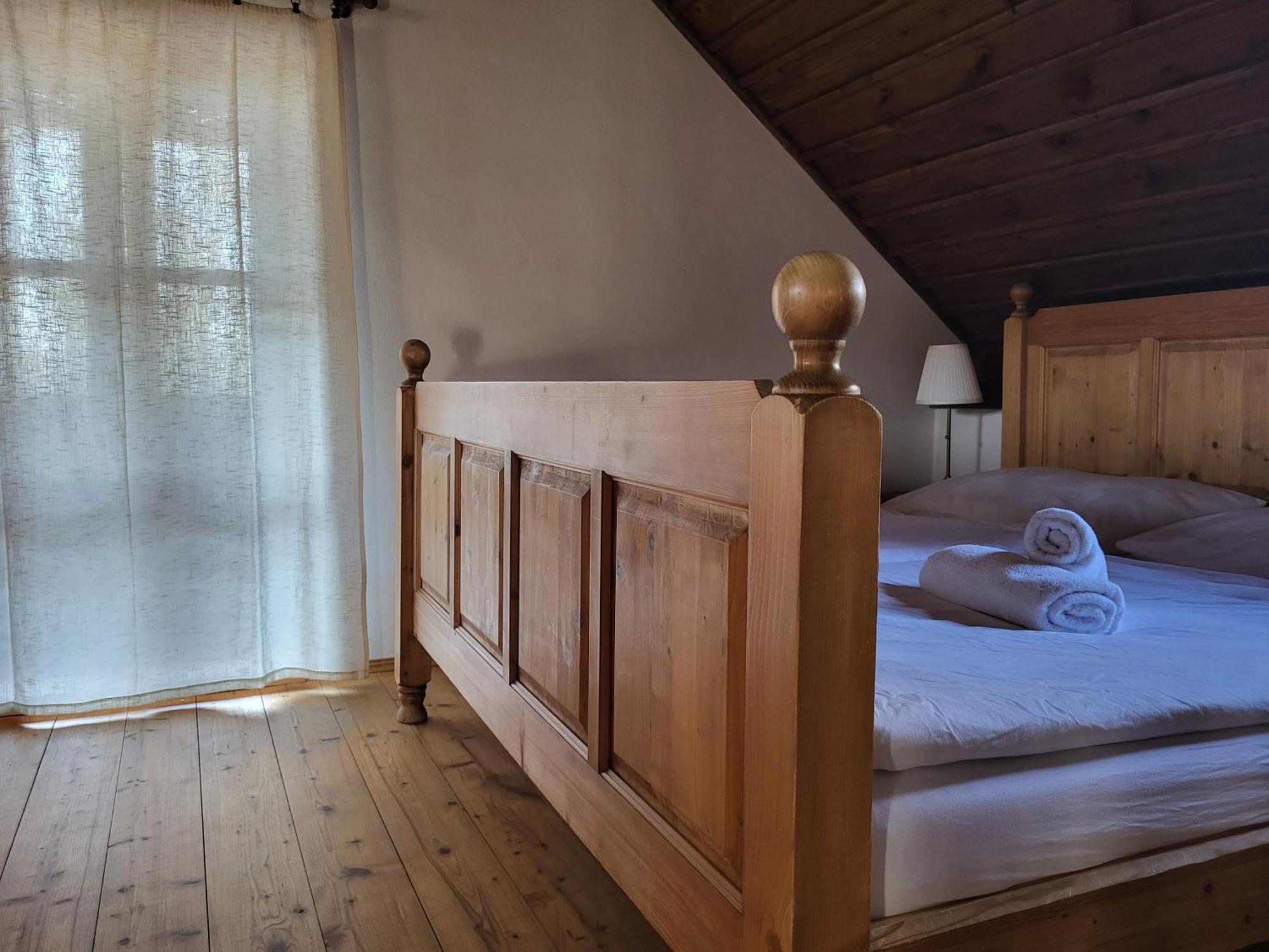 Apartmany Cerveny Dvur Chvalšiny Екстериор снимка